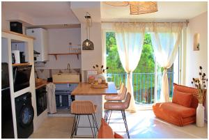 Appartement standing avec spa, terrasse & calme absolu, Entre mer et lac, La Grande Motte