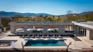 Contemporary Villa Fantazija A Luxurious Retreat in Dicmo