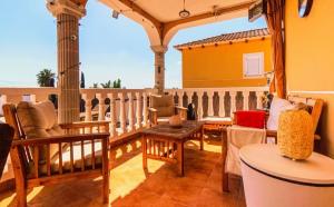 Spacious and bright villa with private pool