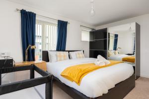 Spacious 4bd 3bt Home - Etihad - COOP - Pool Table - Free Parking