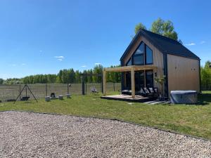 Mazurska Stodoła Na Półwyspie Pilchowskim