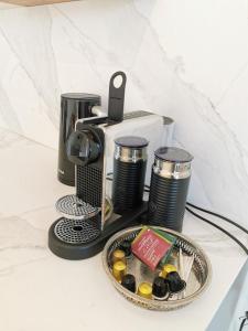 free private Parking, central location, Nuslesky Pivovar sunset balcony home,