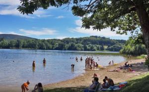 Appartements Coucher de soleil, calme, gros matelas, parking, 2 lits, lave-linge, wifi, netflix : photos des chambres