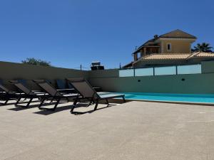 Alex Apartment Suites