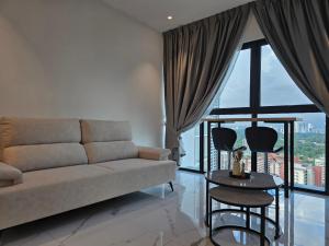 MidValley Bangsar Stylish Suite by DingDing