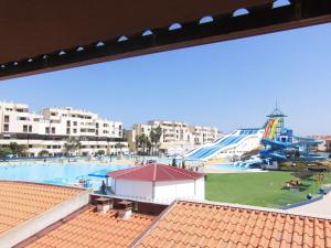 Spacious, sunny beach apartment