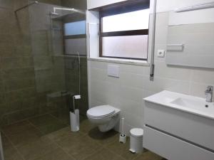 Spacious, sunny beach apartment