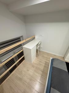 Peaceful Den with City Glimpse - Second