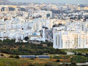 Appartement S1 Chaleureux a Ennasr avec Vue Panoramique - Wi-Fi Fibre
