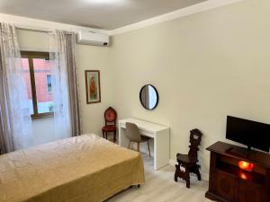 Elegant Home in Rome Appio, Wi-Fi, Subway