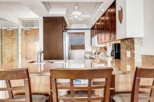 ROYAL MAUIAN, #607 condo