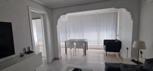 Luxury Primerísima Línea Playa Poniente Benidorm con 6,5 mts de Vistas Frontales al mar y Parking