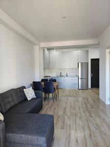 Cozy & Modern Studio