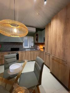 ‘Aja’ on Etna Street