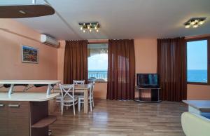 Sea Panorama Apartments Golden sands