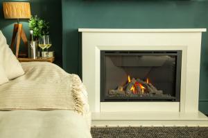 Skylark House Padstow, Stylish Victorian Townhouse, Private Sauna, Cold Plunge and Log Burner