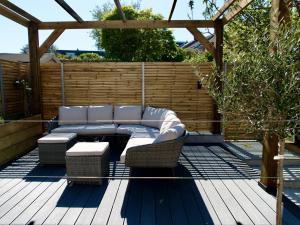 Skylark House Padstow, Stylish Victorian Townhouse, Private Sauna, Cold Plunge and Log Burner