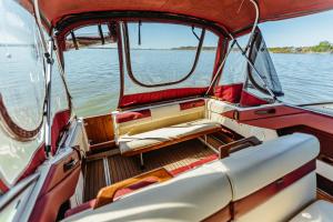 Yacht Hotel - Houseboat - pedal boat, motorboat FREE