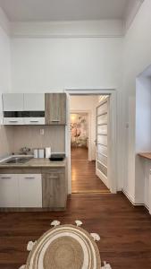 Eight Apartment