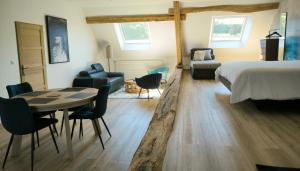 B&B / Chambres d'hotes Gite Champagne Philippe Moutardier - Suite parentale Equilibre : photos des chambres