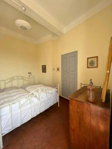 Maisons de vacances Village House With Valley View In Tourrettes : photos des chambres