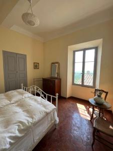 Maisons de vacances Village House With Valley View In Tourrettes : photos des chambres