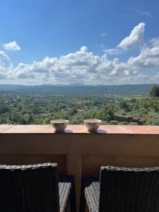 Maisons de vacances Village House With Valley View In Tourrettes : photos des chambres