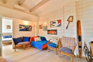 Seaside Villa With Tennis Courts