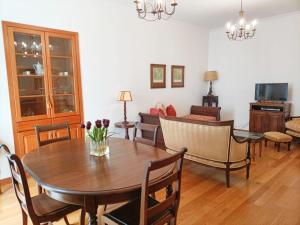 Viana Vintage AP 2 quartos com estacionamento