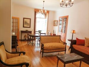 Viana Vintage AP 2 quartos com estacionamento