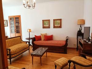 Viana Vintage AP 2 quartos com estacionamento