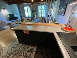 Les Precheurs Hideaway, Chic Retreat in Aix Historic Heart