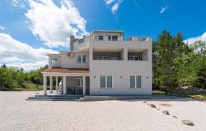 Awesome Apartment In Pridraga With Wifi 