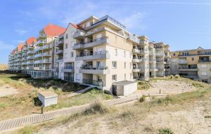 Stunning Apartment In Stella Plage