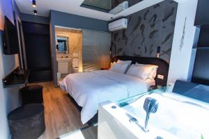 The Bubbles - Jacuzzi Rooms Tirana