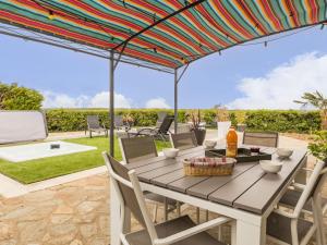 Maisons de vacances Moulin 18eme siecle, 3 chambres, jardin, wifi a Monnieres - FR-1-306-1164 : photos des chambres