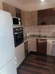 Apartments with parking space Mugeba, Porec - 24342