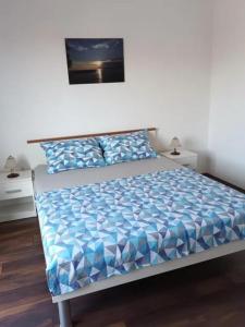 Apartments with parking space Mugeba, Porec - 24342