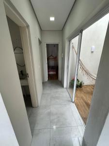 Casa de 2 dormitórios com piscina