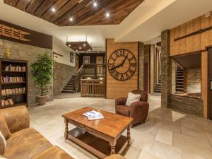 Alpine Apartment Retreat
