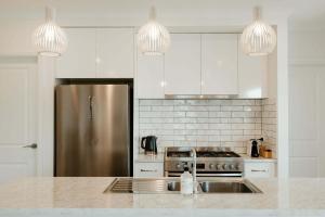 Avalon Beachfront Kangaroo Island 4 bedroom home