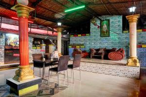 Hotel O Yogiraj Mini Kokakan Restaurant & Lodging