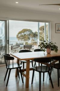 Avalon Beachfront Kangaroo Island 4 bedroom home