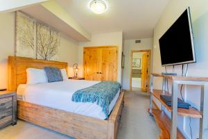 Stunning 2bd hot tub walking distance to downtown