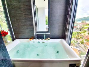 Beautiful Modern Penthouse Kamala Beach