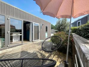 Maisons de vacances Mobil-Home Confort 6p, 3 Chambres, 2 SDB, Plage a 200m, Piscine Chauffee, Fitness, Wifi Gratuit - FR-1-361A-84 : photos des chambres