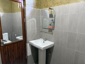 Last Will Hill Top House