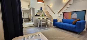 Edens Golden Gallery Loft