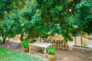 HuanKhumMaung LaPoon