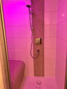 Villa No 8 Stilvolles 2 Personen Apartment mit separatem Eingang mit direkter Zuganbindung